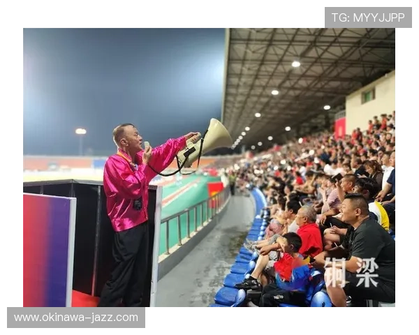 说唱抢镜铜梁龙球迷热情降温